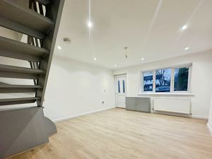 Lounge- click for photo gallery